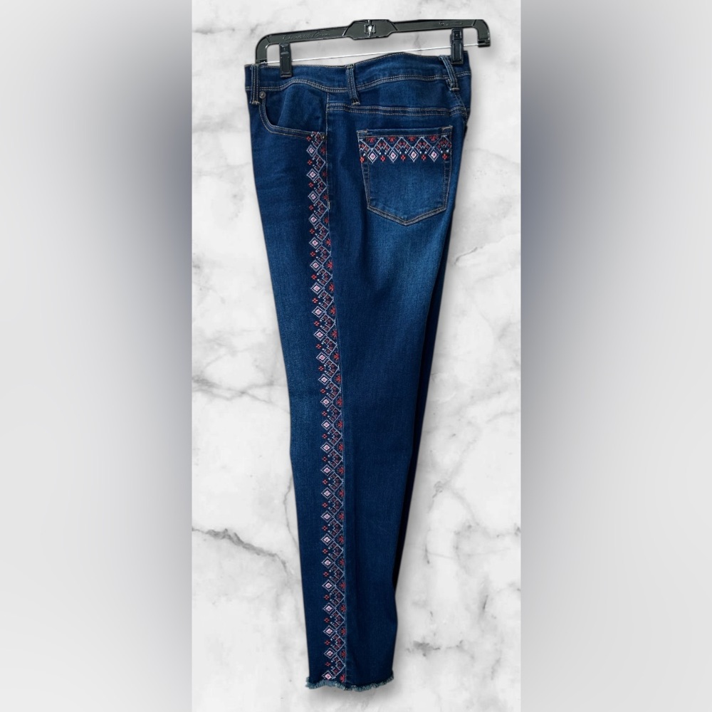 DG2 Diane Gilman New Classic Stretch Blue Denim Embroidered Ankle Jeans Size 10 - Picture 5 of 16